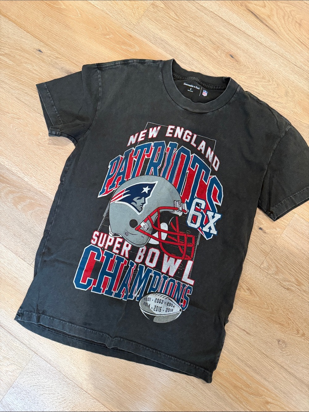 Abercrombie New England Patriots T-Shirt - Super Bowl Champions S
